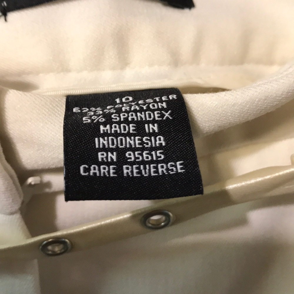 Pants - Picture 5 of 6